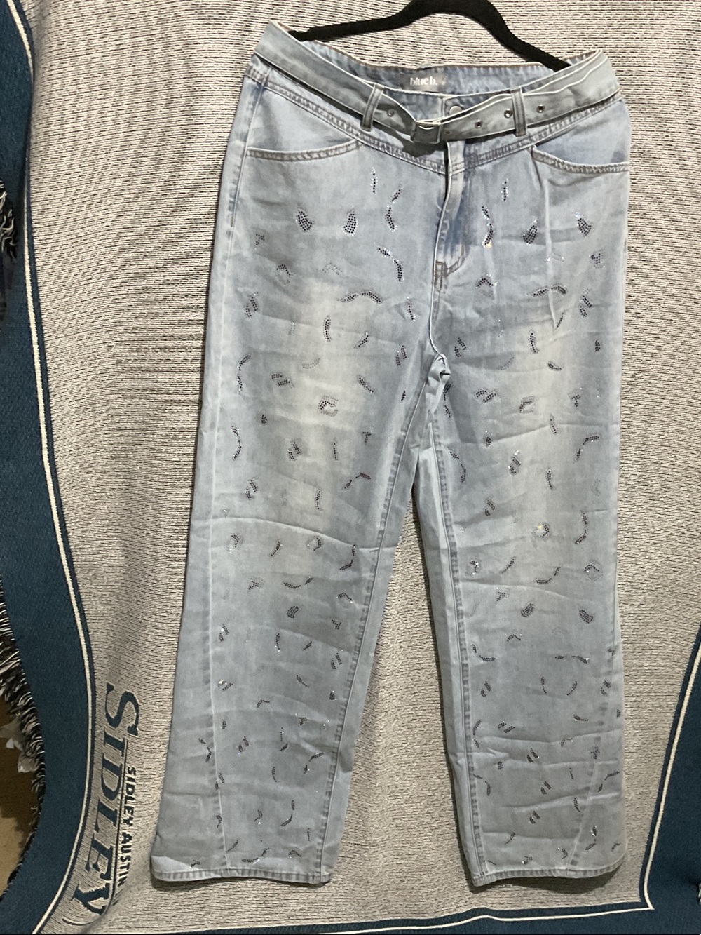 Blue B Light Wash Straight-Leg Women’s Jeans with Subtle Embellishment